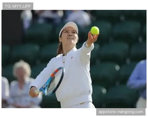 李娜球场上拼命样子，私下竟爱戴这款小众奢侈品，土豪气场藏不住了！
