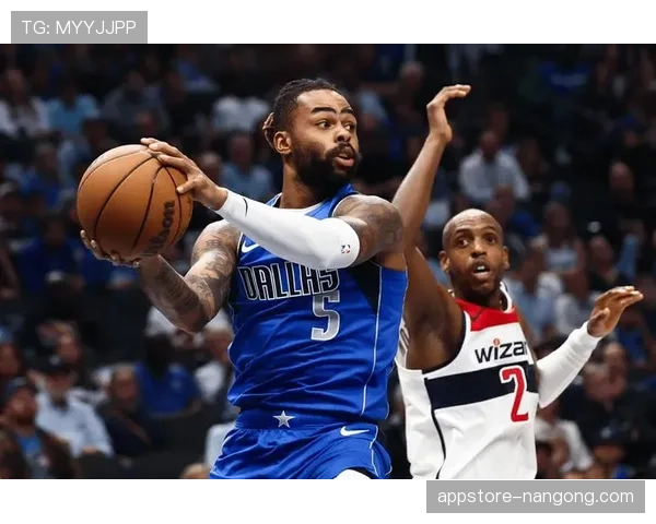 拉塞尔篮下防守主导球队，抢断盖帽数据领先同期内线