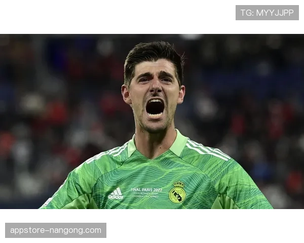 库尔图瓦：2米身高+高空球控制的门线反应完美结合