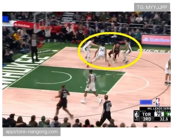 无球跑位撕开一号位换防 提升特伦特三分效率胜于持球